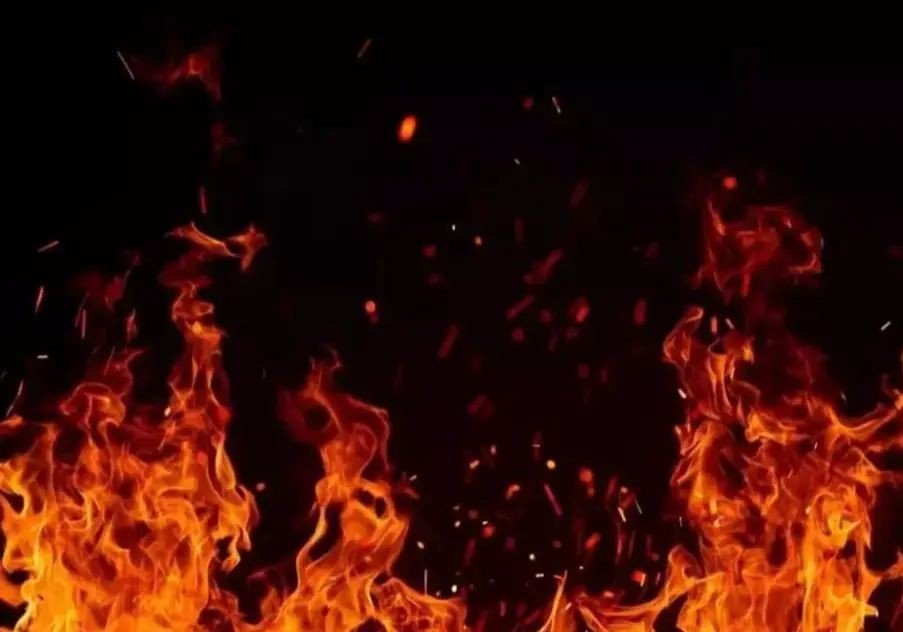 आखिर कौन है जिम्मेदार? लगातार बढ़ रहा है रायबरेली में सिलेंडर लीकेज की समस्या! लगी आग, पांच झुलसे