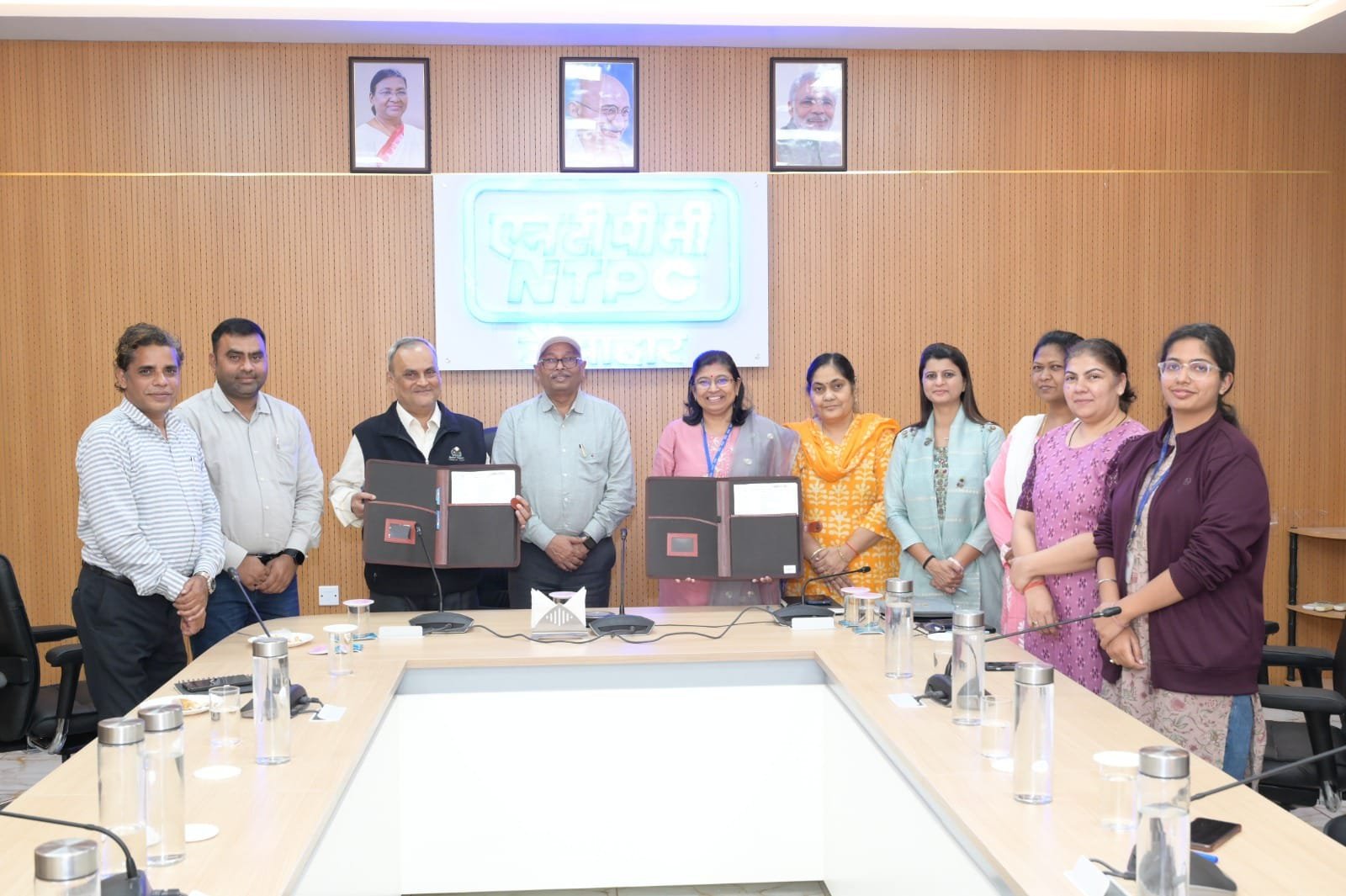 रायबरेली-एनटीपीसी एवं चकरिय विकास प्रणाली संस्था के बीच समझौता-ज्ञापन पर हस्ताक्षर,,,, 