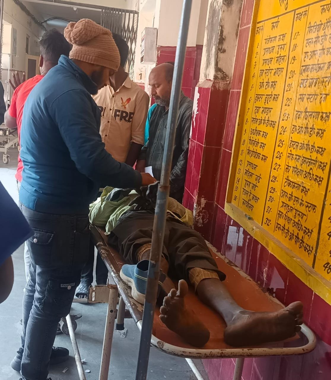 रायबरेली-बाइक सवार ने अधेड़ को मारी टक्कर ,घायल