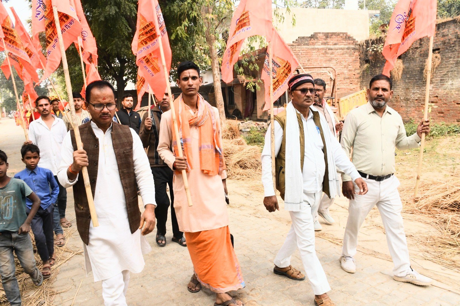 रायबरेली-घुरवारा में स्थित हटिया मेला मैदान में आयोजित हुई श्रीराम कथा