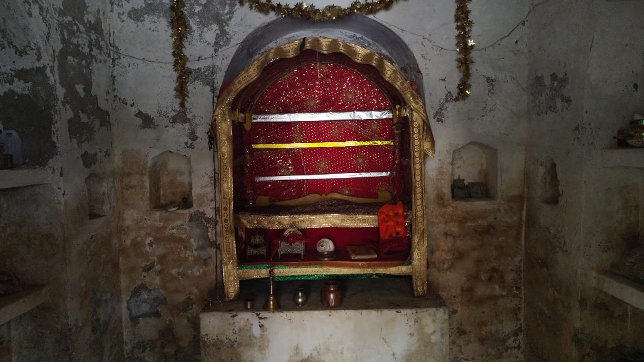 रायबरेली: प्राचीन राम जानकी मंदिर में चोरी, बेशकीमती मूर्तियां ले उड़े चोर