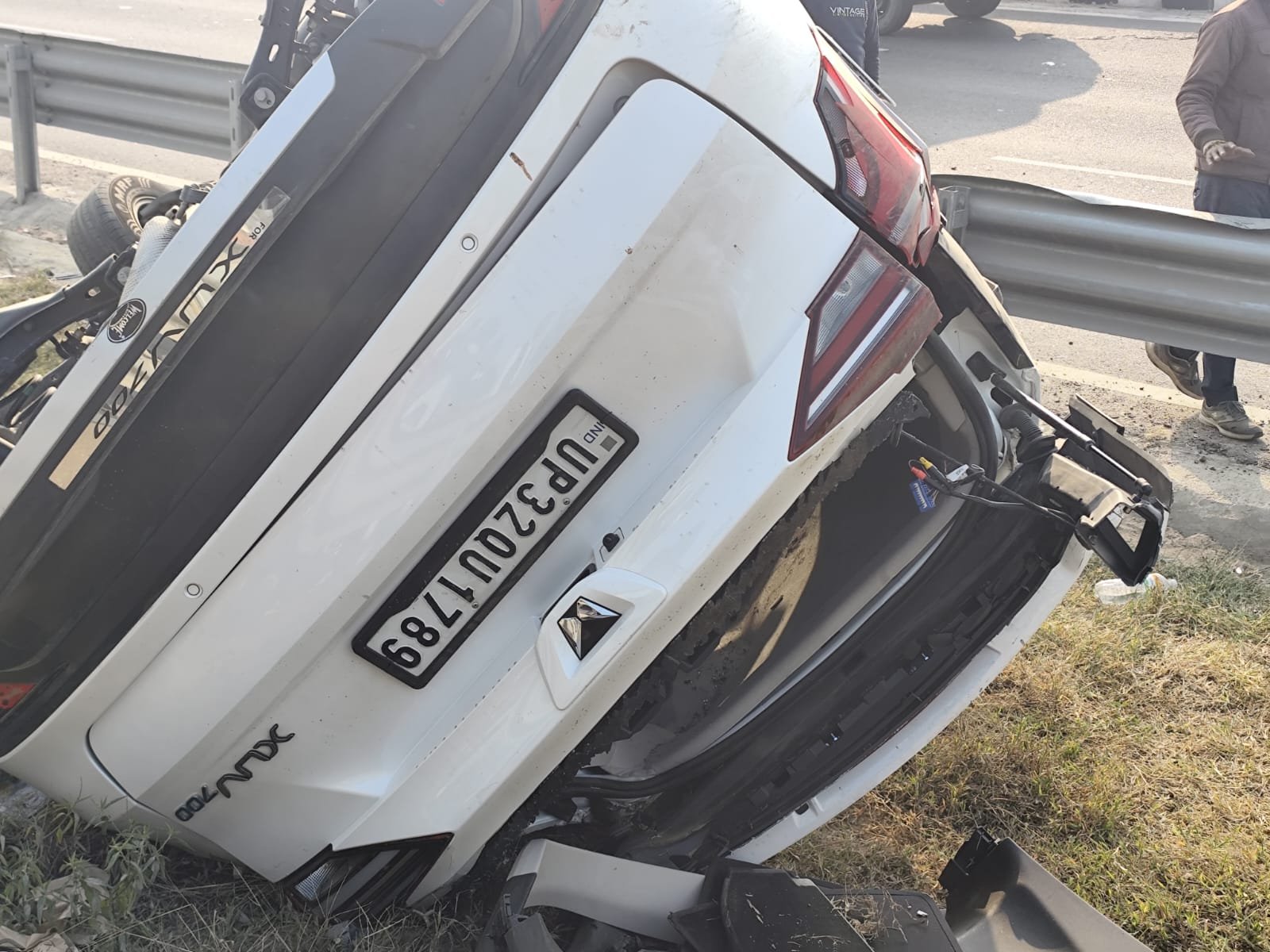 रायबरेली: लखनऊ- प्रयागराज नेशनल हाइवे पर दर्दनाक हादसा