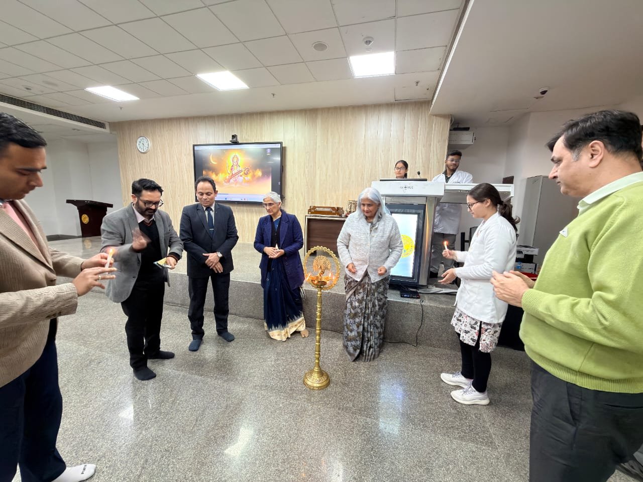 एम्स रायबरेली ने स्वामी विवेकानंद जयंती पर राष्ट्रीय युवा दिवस मनाया गया