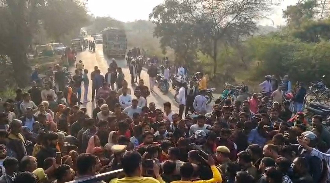 रायबरेली-सड़क हादसे में एक की मौत,गुस्साए ग्रामीणों ने लगाया जाम 