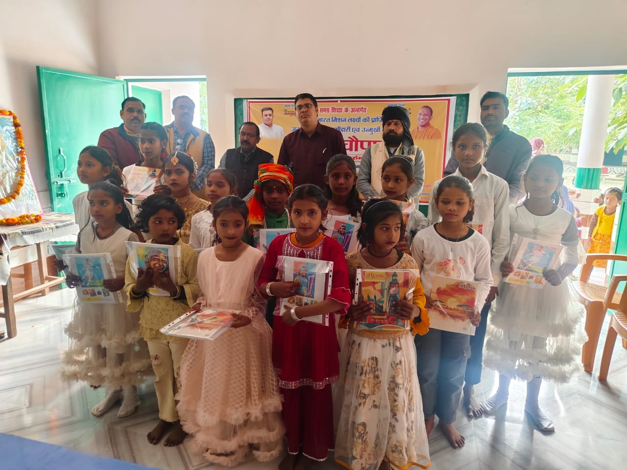 रायबरेली:ऊंचाहार पीएम श्री विद्यालय खुर्रुमपुर में शिक्षा चौपाल का आयोजन,निपुण भारत मिशन की सफलता पर हुई चर्चा