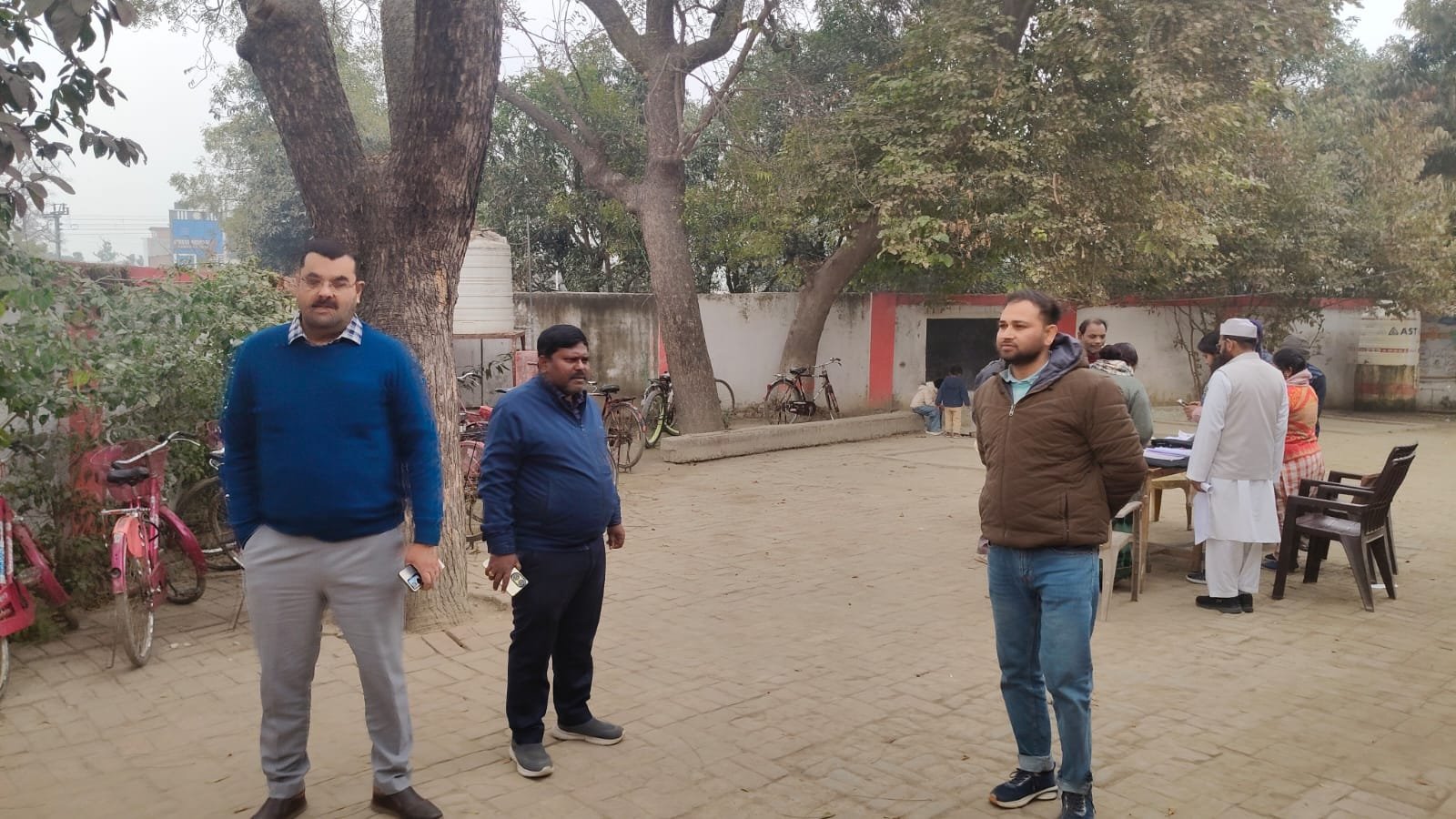 रायबरेली:मतदाता सूची पुनरीक्षण के लिए विशेष अभियान, नायब तहसीलदार ने बूथों का किया औचक निरीक्षण