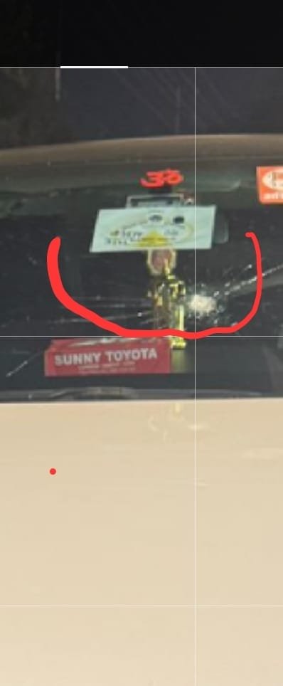 हिंदू महासभा प्रदेश अध्यक्ष की गाड़ी पर हमला