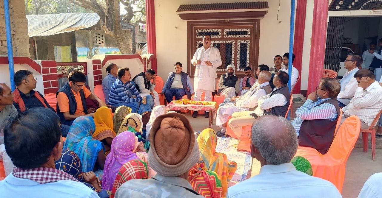 ऊंचाहार जनसंपर्क:अतुल सिंह ने सरकार को घेरा, कहा- मूलभूत सुविधाओं से वंचित है क्षेत्र की जनता,,,  