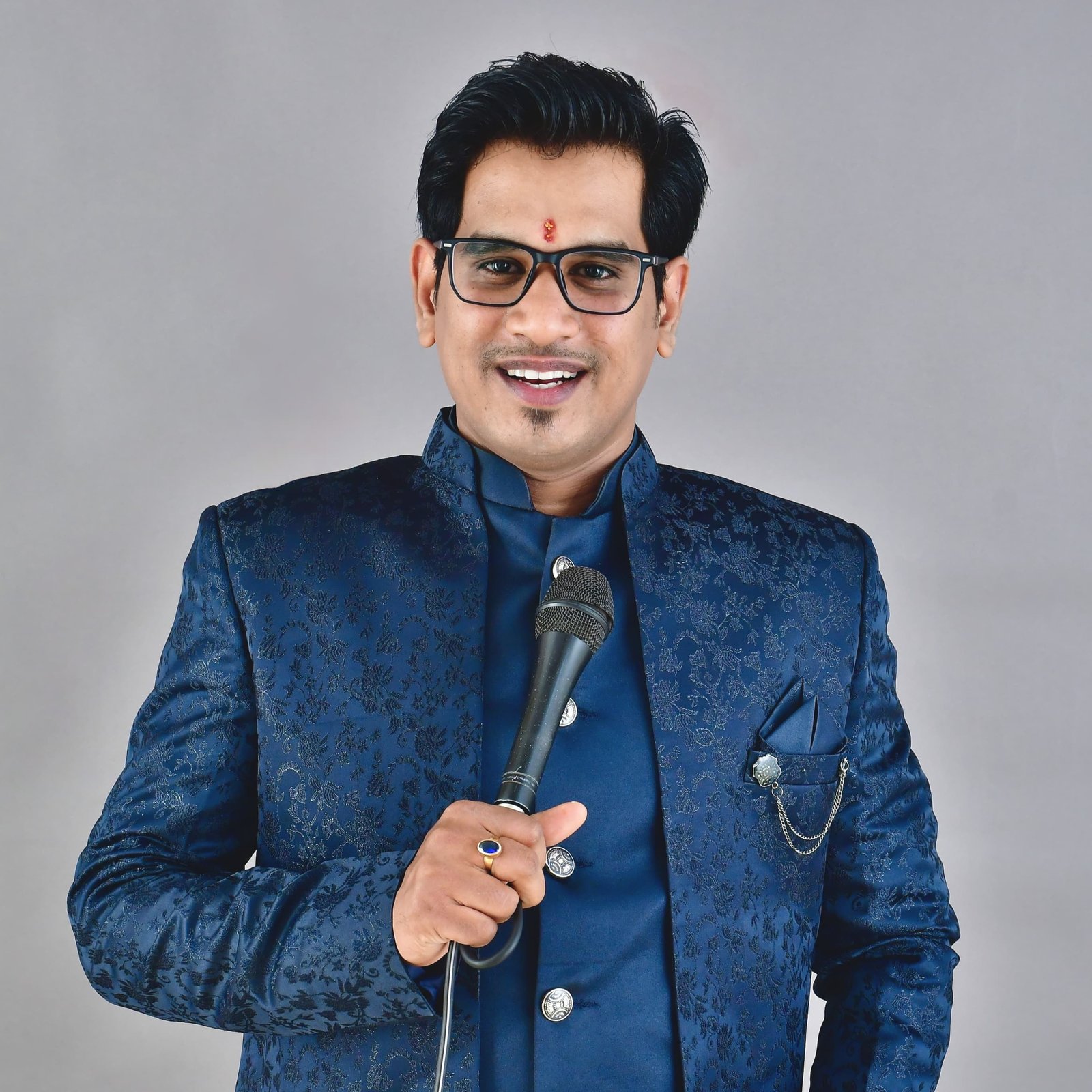 6 अलग-अलग राज्यों में प्रस्तुति देंगे हास्य कवि हीरामणी वैष्णव