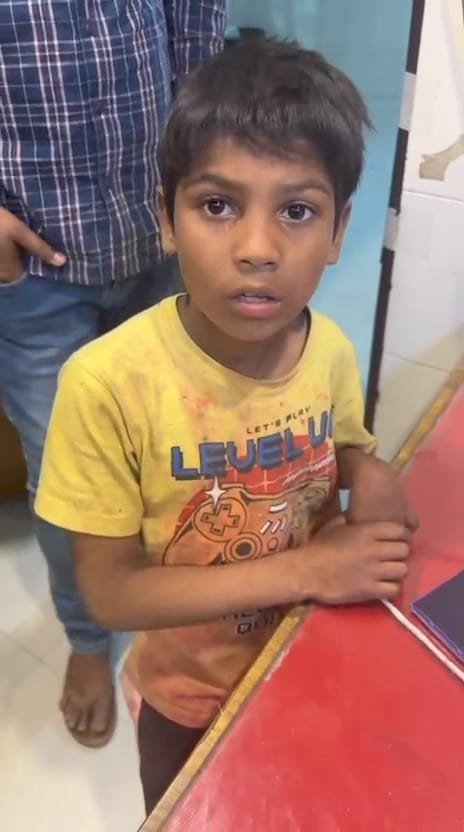 रायबरेली-संदिग्ध परिस्थितियों में हाईवे किनारे घूमता मिला 10 वर्षीय बालक, पुलिस को किया गया सुपुर्द