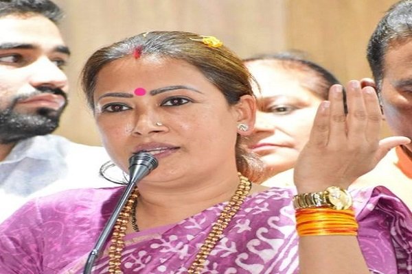 खेल मंत्री रेखा आर्य ने खिलाड़ियों को किया सम्मानित, कहा- जो खेल ओलंपिक से बाहर उन्हें भी सरकार करेगी प्रोत्साहित