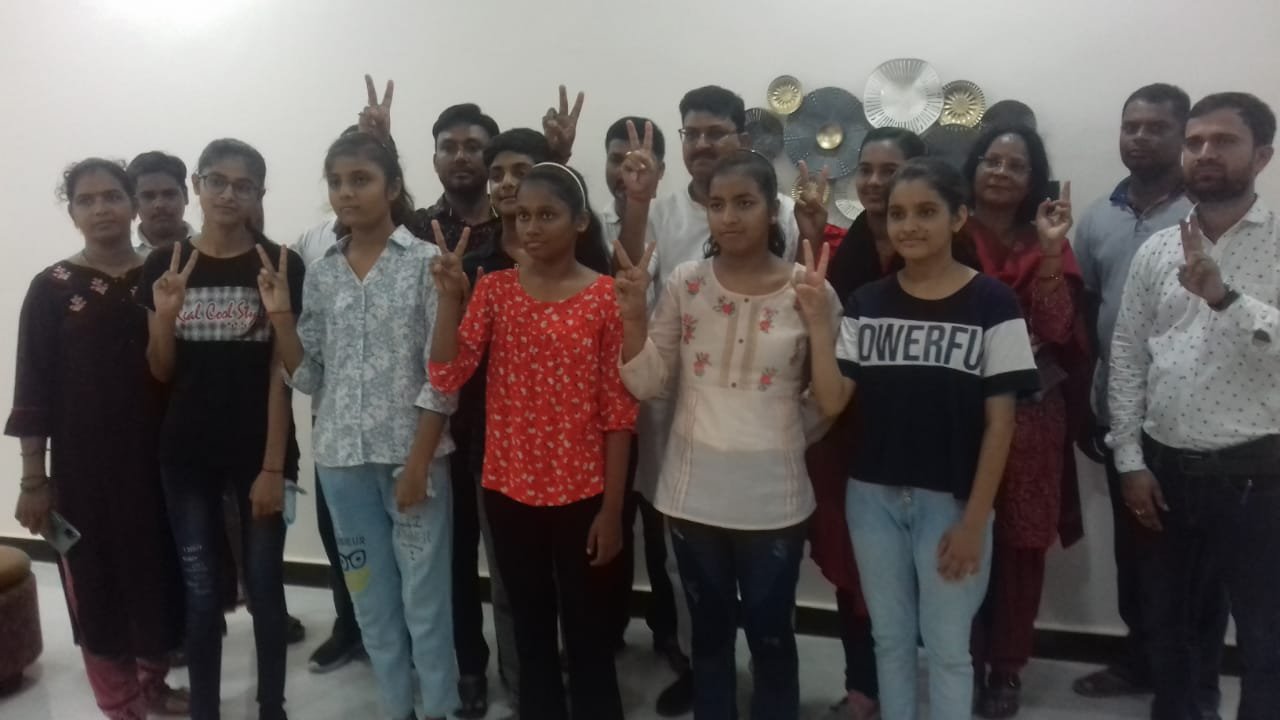 Raibareli-BMPS के दसवीं के छात्र- छात्राओं ने बैसवारा क्षेत्र में रहे अव्वल