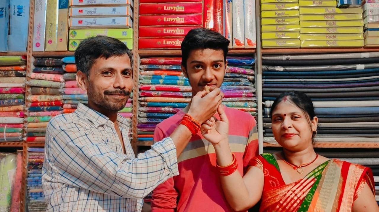 Raibareli-हाईस्कूल में प्रिंस गुप्ता तो इण्टरमीडिएट में रितु सिंह ने किया ब्लाक टॉप