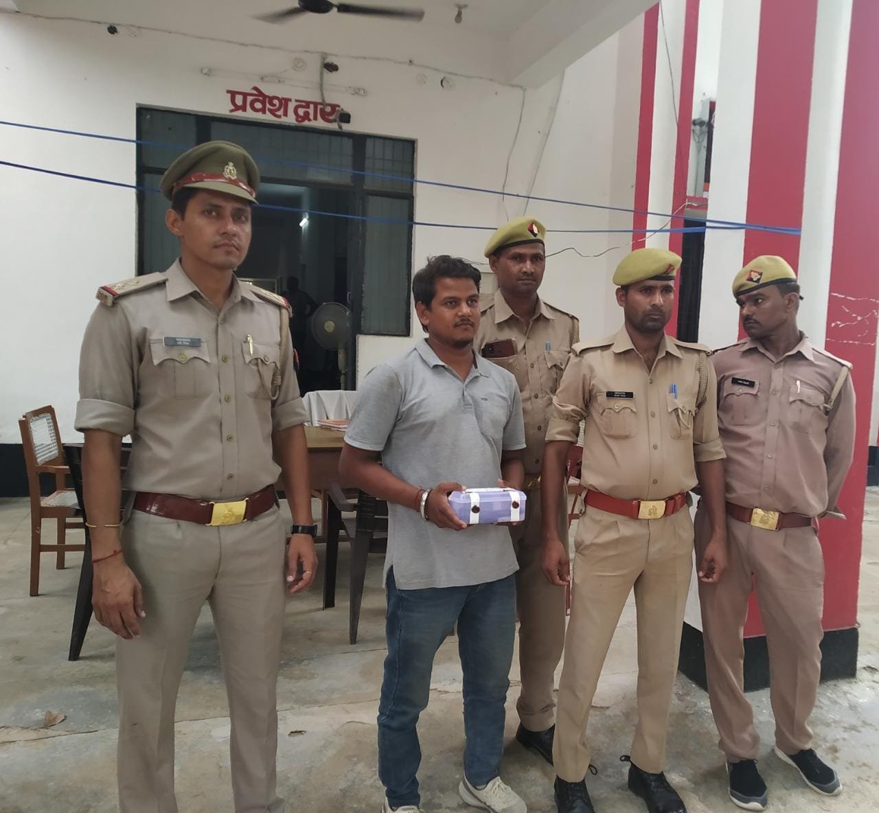 Raibareli- अवैध पिस्टल के साथ गिरफ्तार कर भेजा गया जेल