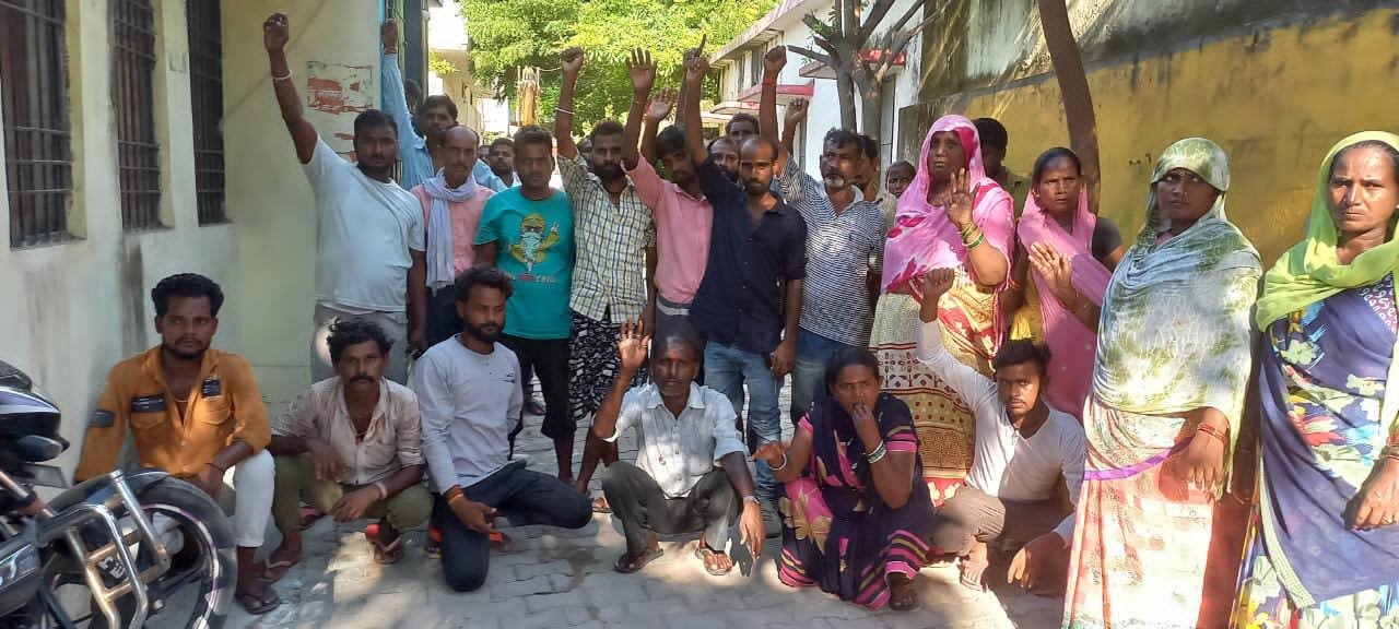 Raibareli- आखिर क्यो नगर पंचायत ऊंचाहार में हुई कलमबंद वा झाडू बंद हड़ताल,,,,?