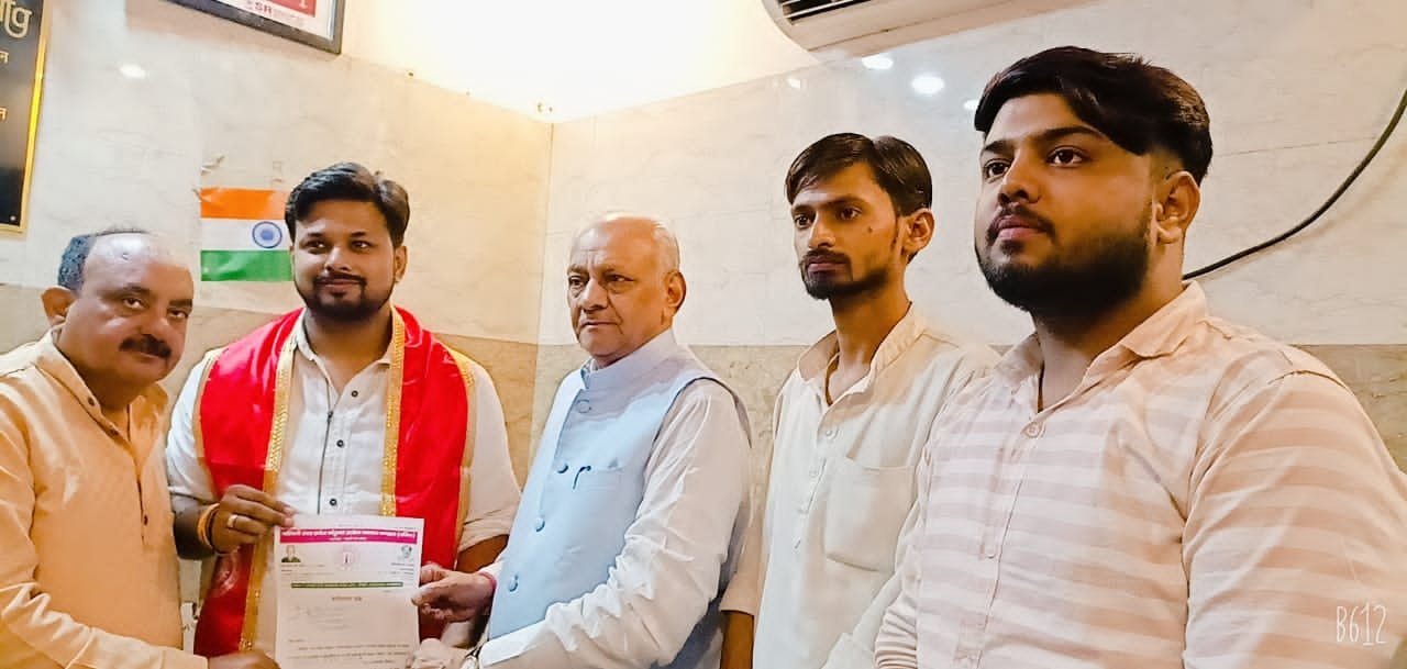 Raibareli-व्यापारियों ने प्रदेश अध्यक्ष का किया भव्य स्वागत