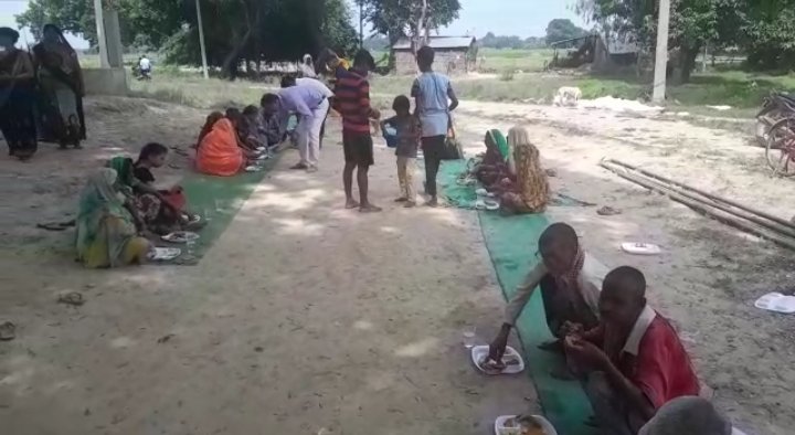 Raibareli-जगह-जगह माँ के जयकारों के साथ आयोजित हुए भण्डारे*