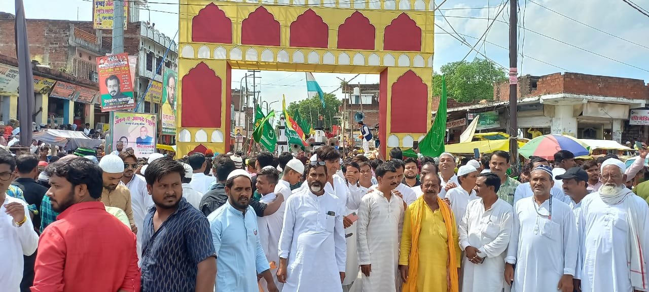 रायबरेली-जुलूस ए मुहम्मदी में उमड़ा जन सैलाब,,,,,