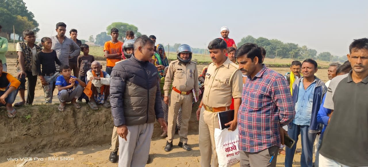 Raibareli-रोटावेटर की चपेट में आने से ट्रैक्टर ड्राइवर की घटनास्थल पर दर्दनाक मौत हो गई।