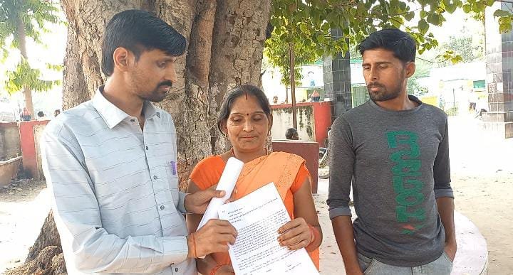 रायबरेली-रातों रात दूसरे के खेत से दस लाख रुपए की कर लिया मिट्टी खनन,,,