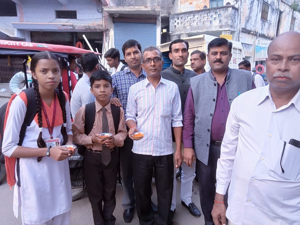 रायबरेली-*श्री बालाजी मंदिर में धूमधाम से मनाया गया वार्षिकोत्सव