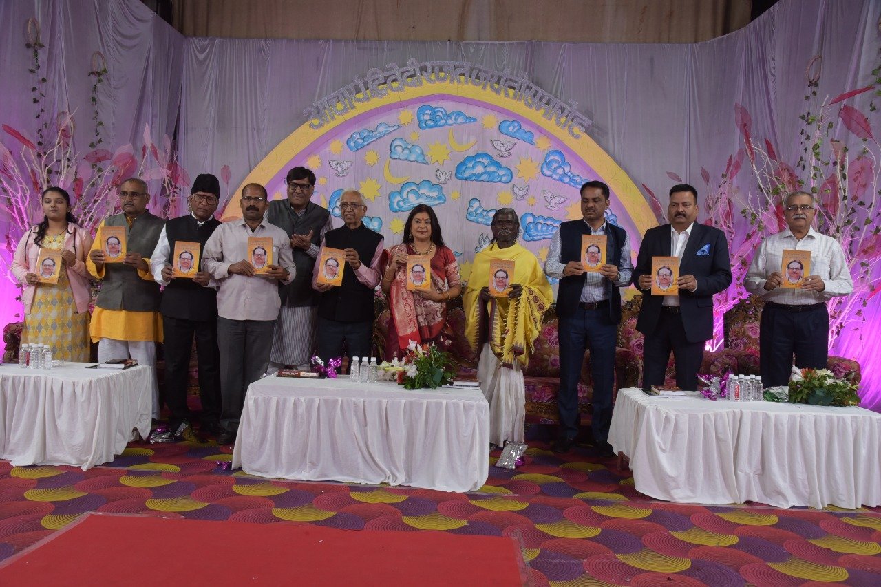 Raibareli-हलधर नाग को लोकसेवा, मालिनी को युगप्रेरक सम्मान*