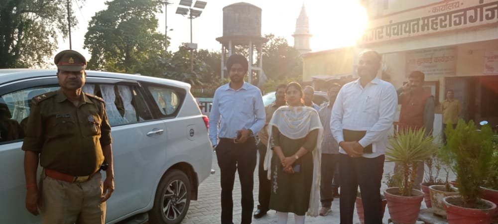 Raibareli-नगर आयुक्त ने नगर पंचायत का किया निरीक्षण*