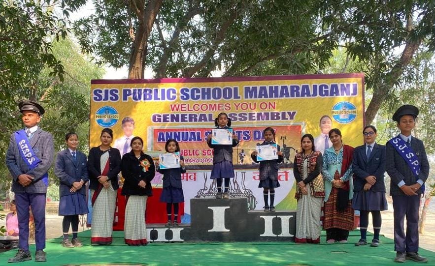 Raibareli-एस.जे.एस पब्लिक स्कूल में वार्षिक खेलकूद समारोह का किया गया आयोजन*