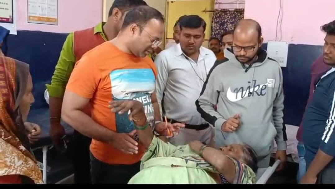 Raibareli-खेतों में काम कर रही वृद्ध महिला को जहरीले जंतु ने काटा हालत गंभीर 