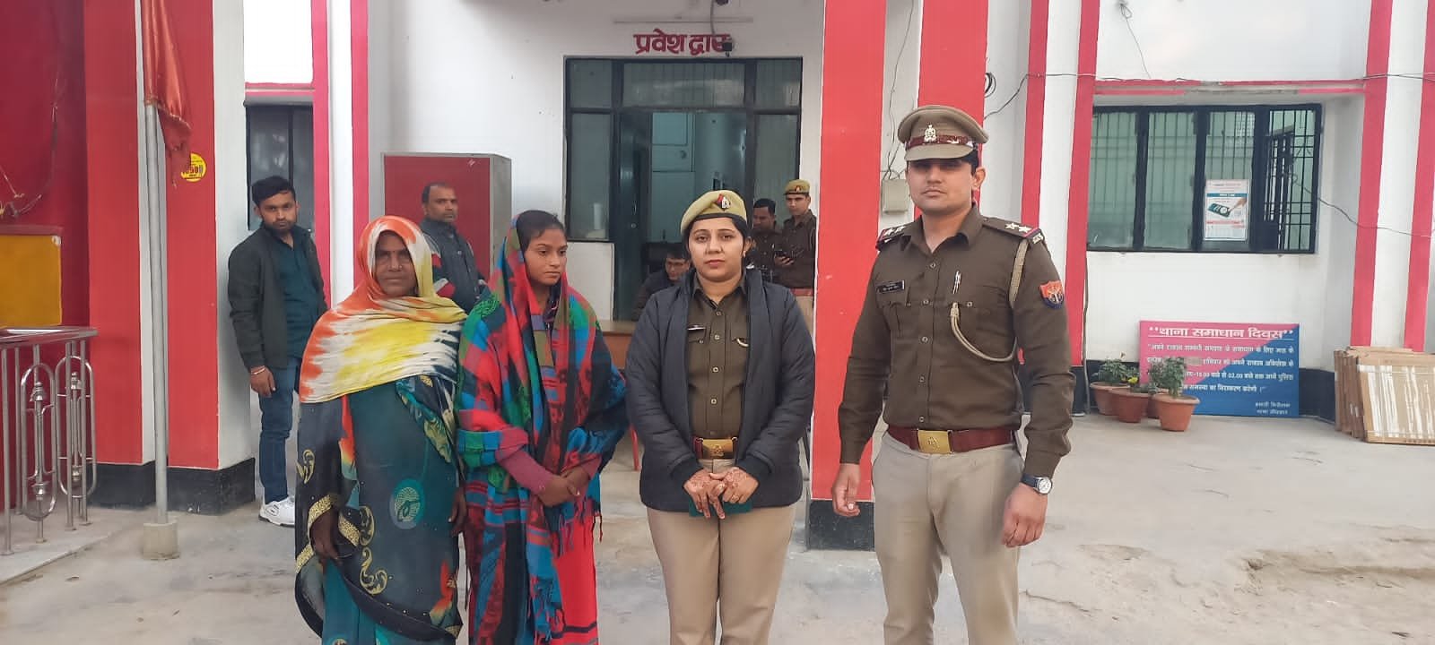 रायबरेली-गुमशुदा युवती को पुलिस ने बरामद कर किया परिवार जन के हवाले।