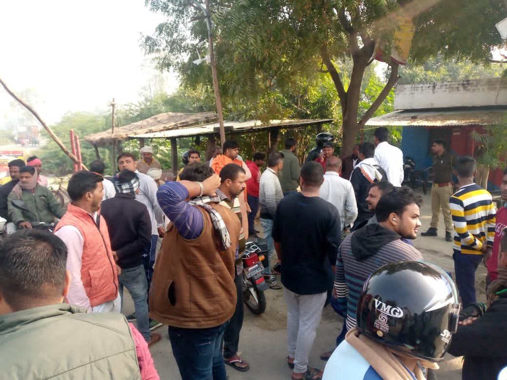 Raibareli-बेलगाम सिपाही संदीप सिंह ने युवक की कर दी पिटाई*