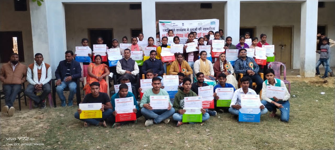 रायबरेली-श्री राम स्वरूप मेमोरियल विश्वविद्यालय ने जनपद इंटर कॉलेज में आयोजित किया स्वास्थ्य शिविर,,,