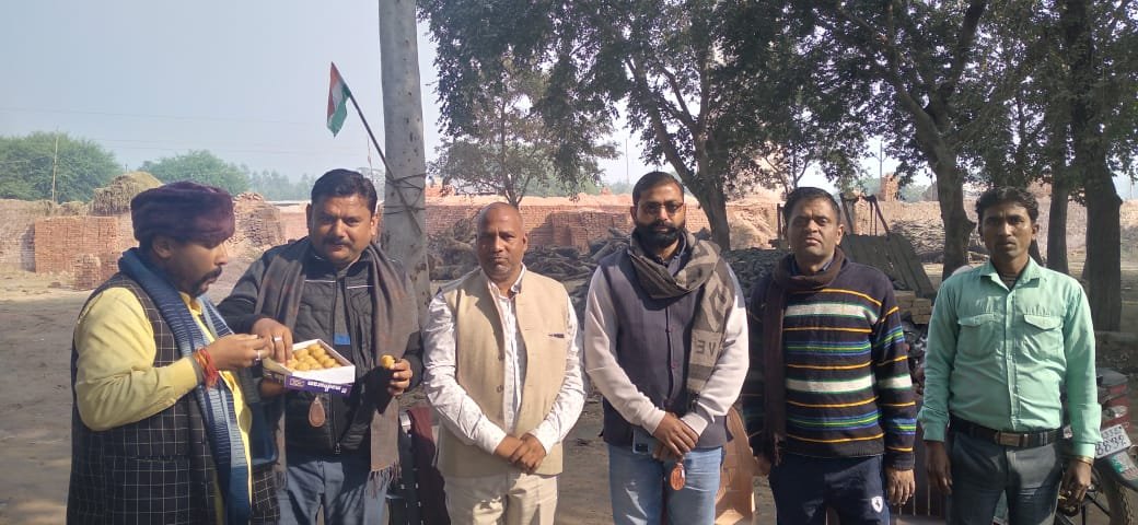 Raibareli -सरेनी में भाजपा कार्यकर्ताओं ने कई स्थानों पर मनाया जश्न*