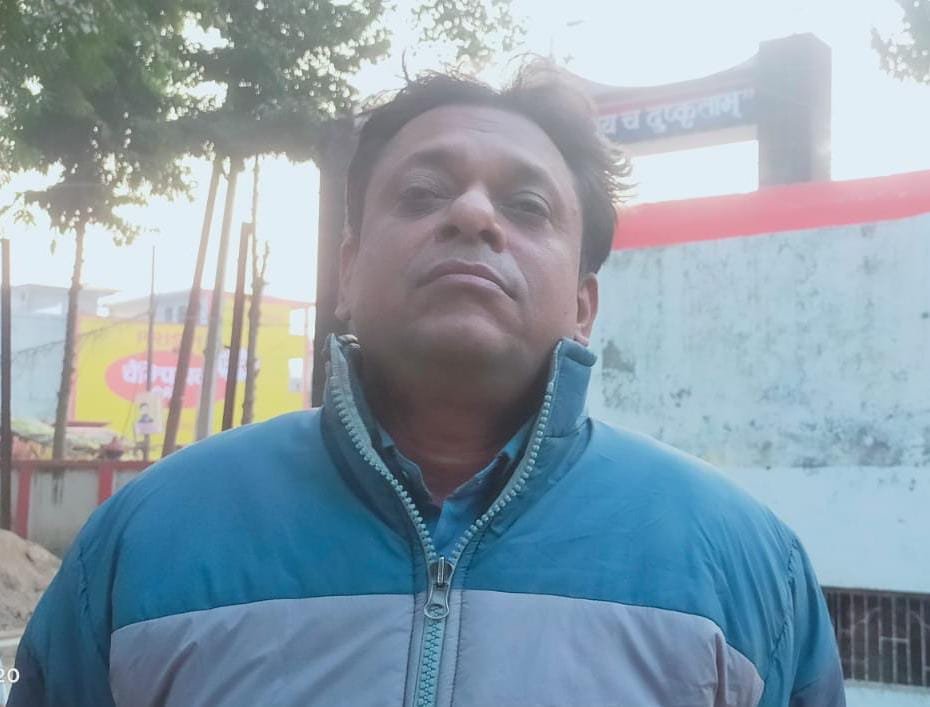 रायबरेली-शिक्षक को रास्ते में रोककर अनुदेशक के पति ने जमकर की पिटाई,,,,,