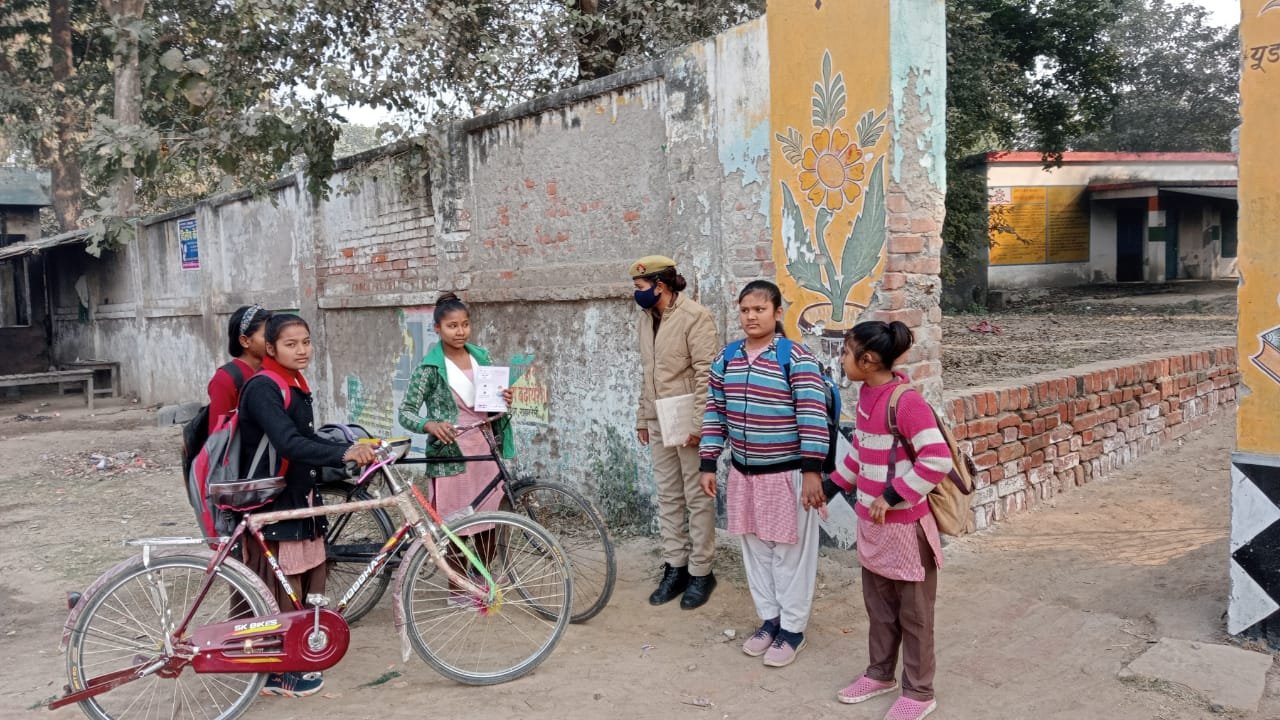 Raibareli-एंटी रोमियो टीम के द्वारा दी गई जानकारी