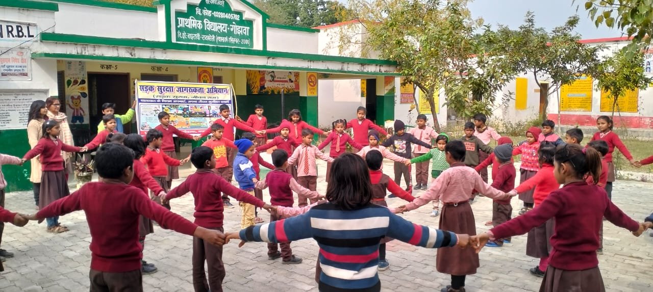 Raibareli-बच्चों को दी गयी यातायात नियमों की जानकारी*