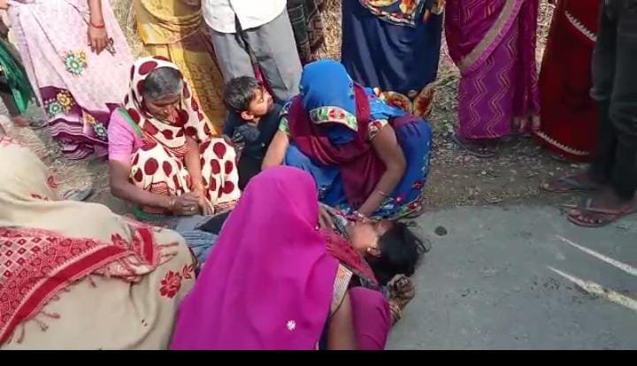 रायबरेली-हाईटेंशन लाइन की करंट से महिला झुलसी,रेफर 