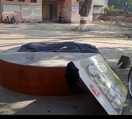 रायबरेली- किशोरी का शव रेलवे ट्रैक पर मिलने से मचा हड़कंप, परिजनों जताया हत्या की आशन्का,,,,,?