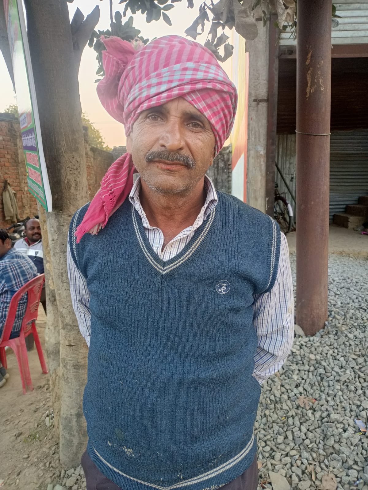 Raibareli-धान बेचकर दर-दर भटक रहे किसान महीनों बीत जाने के बाद अभी तक नहीं हुआ भुगतान