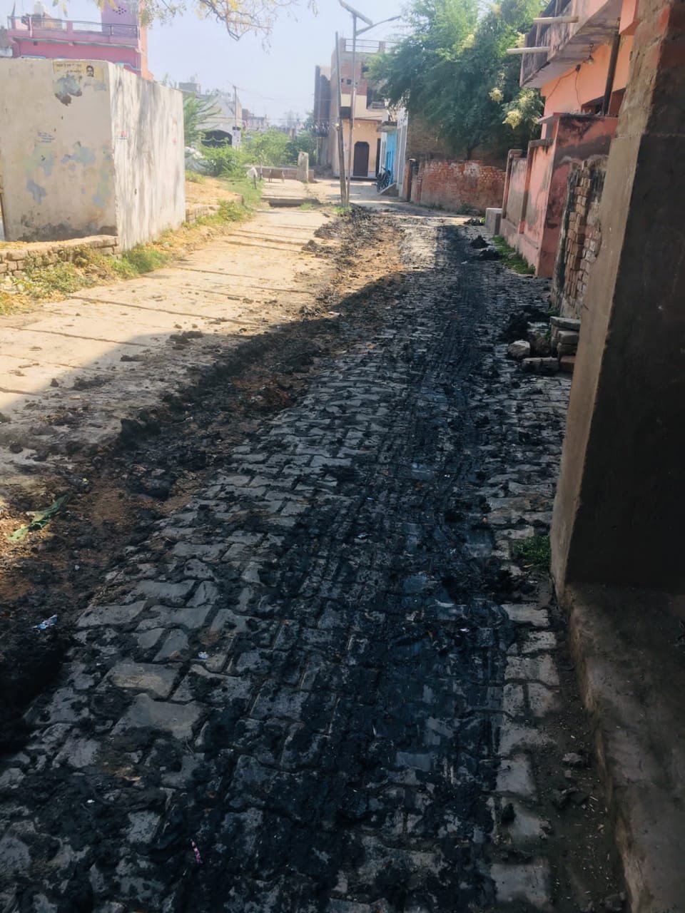 Raibareli-नगर पंचायत नियमों का अनुपालन नहीं करता है,जिससे लोगों को परेशानी होती है : राघवेंद्र सूर्यवंशी*