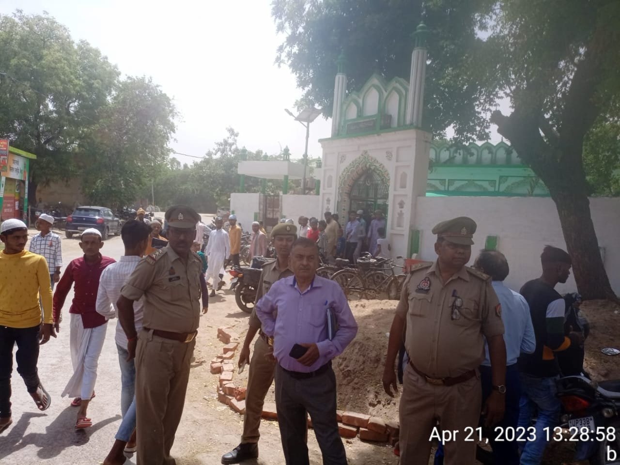 Raibareli-जुमे की नमाज शांतिपूर्ण ढंग से हुई सम्पन्न*