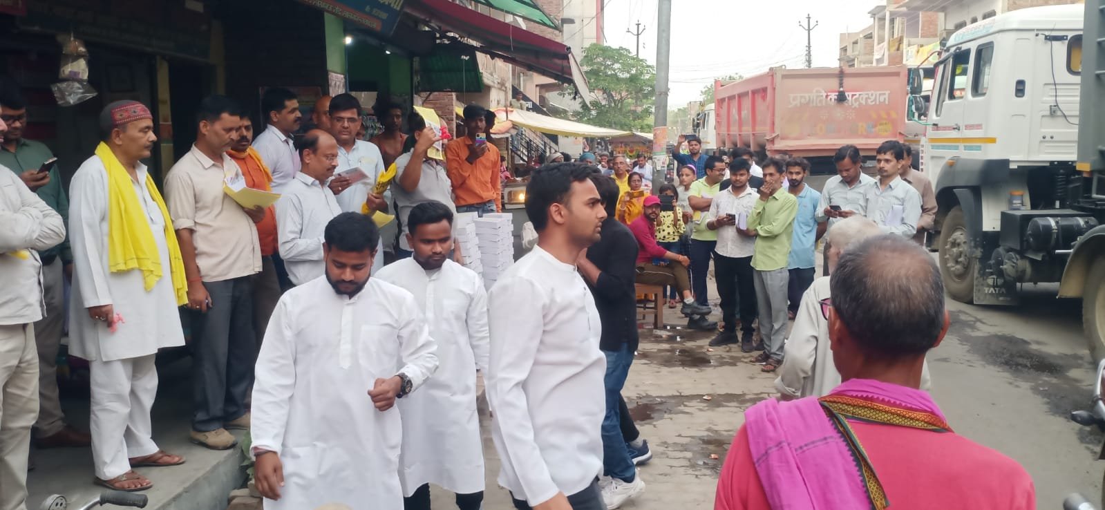 Raibareli-निर्दलीय प्रत्याशी कंचन सूर्यवंशी के समर्थन में उतरे पूर्व विधायक सुरेंद्र बहादुर सिंह 