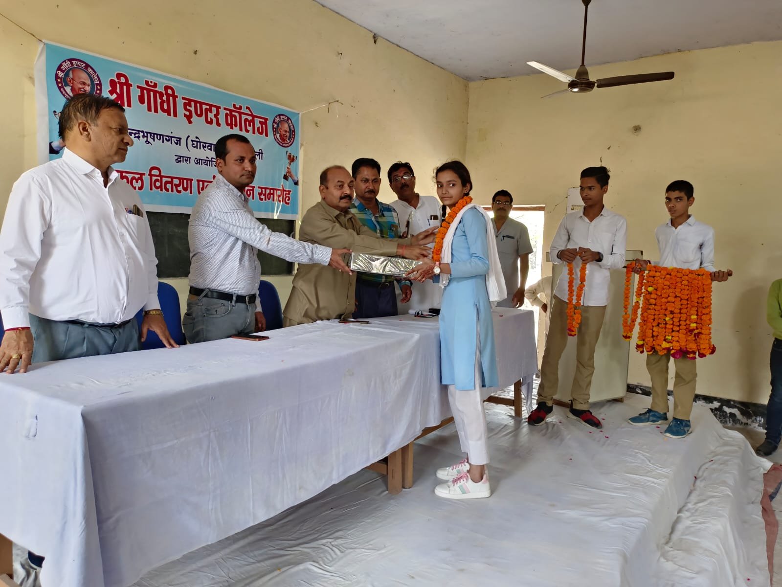 Raibareli-छात्र-छात्राओं ने विद्यालय का लहराया परचम