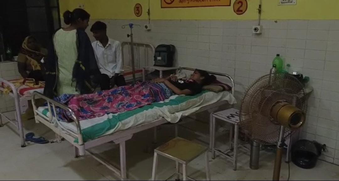 Raibareli-लाचार सीएमएस के सहारे चल रहा जिला अस्पताल।*