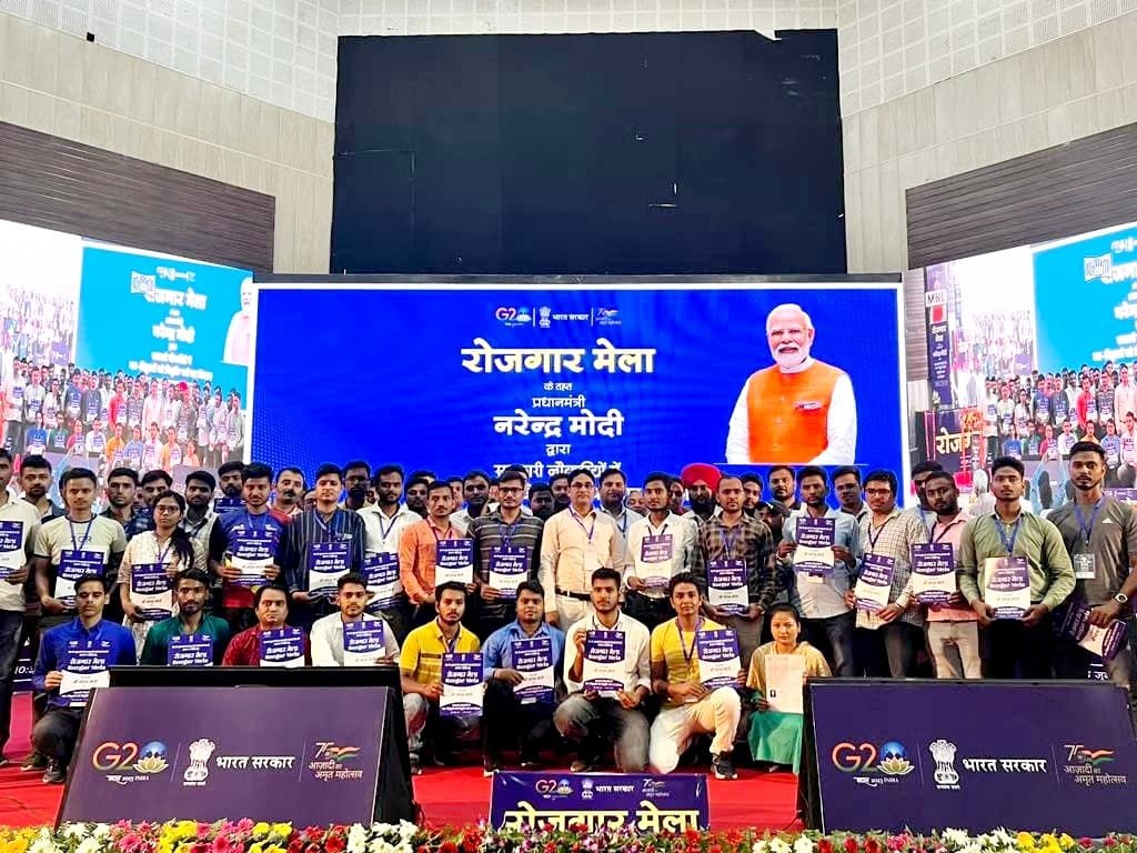 Raibareli-रेल कोच कारखाने के 55 लोगों को रोजगार मेले में मिला नियुक्ति पत्र*