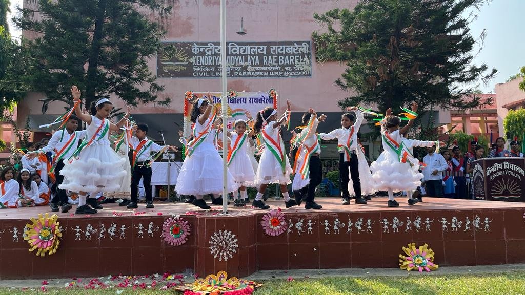 Raibareli-केंद्रीय विद्यालय में धूमधाम से मनाया 77वें स्वतंत्रता दिवस