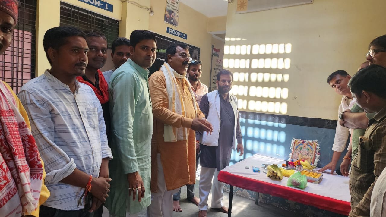 रायबरेली- भाजपा के पिछड़ा वर्ग मोर्चा के पदाधिकारियों नें प्रधानमंत्री विश्वकर्मा योजना कार्यक्रम का लाइव प्रसारण सुना,,,,