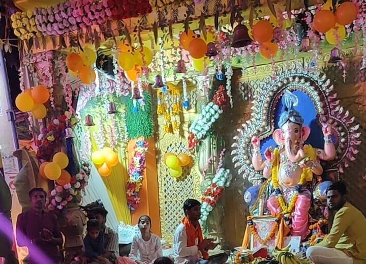 गणपति बप्पा मोरया ... के नारों से बछरावां हुआ गुंजायमान