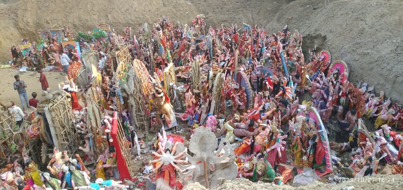 रायबरेली-तपस्थली गोकना घाट पर 9 ग्रामों की नवदुर्गा प्रतिमाएं का किया विसर्जित