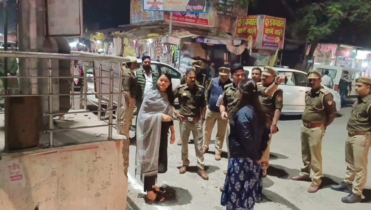 जिलाधिकारी व पुलिस अधीक्षक   मेला पहुंचकर सुरक्षा व्यवस्था का लिया जायजा 